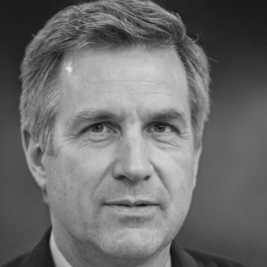 Retrato profesional de Fermín Castejón